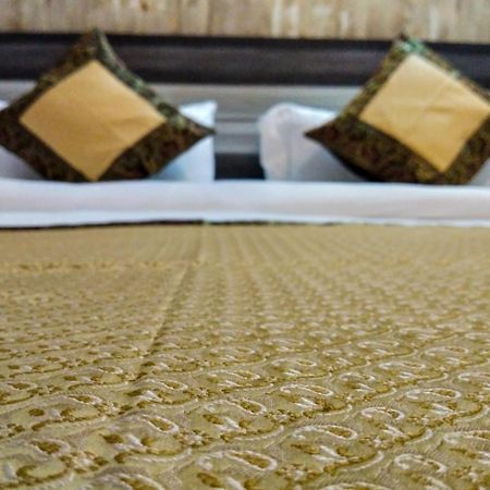 Dwivedi Hotels Hotel Elena Waranasi Zewnętrze zdjęcie