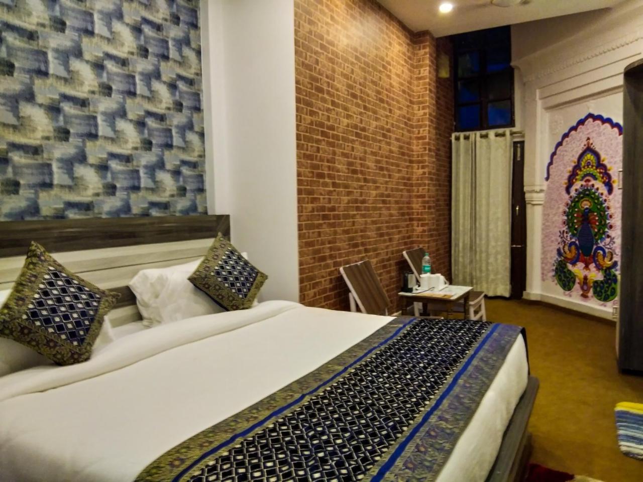 Dwivedi Hotels Hotel Elena Waranasi Zewnętrze zdjęcie
