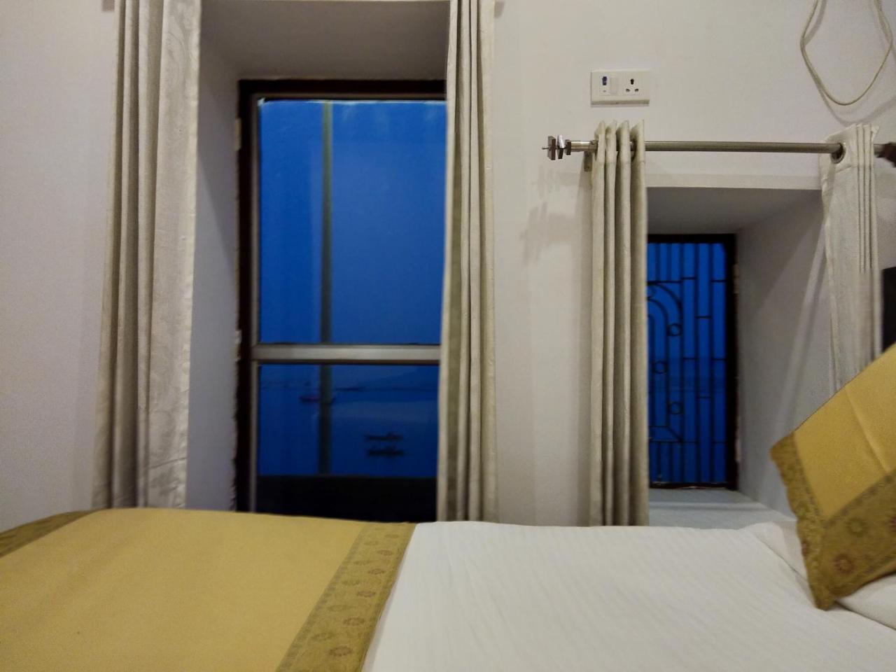 Dwivedi Hotels Hotel Elena Waranasi Zewnętrze zdjęcie