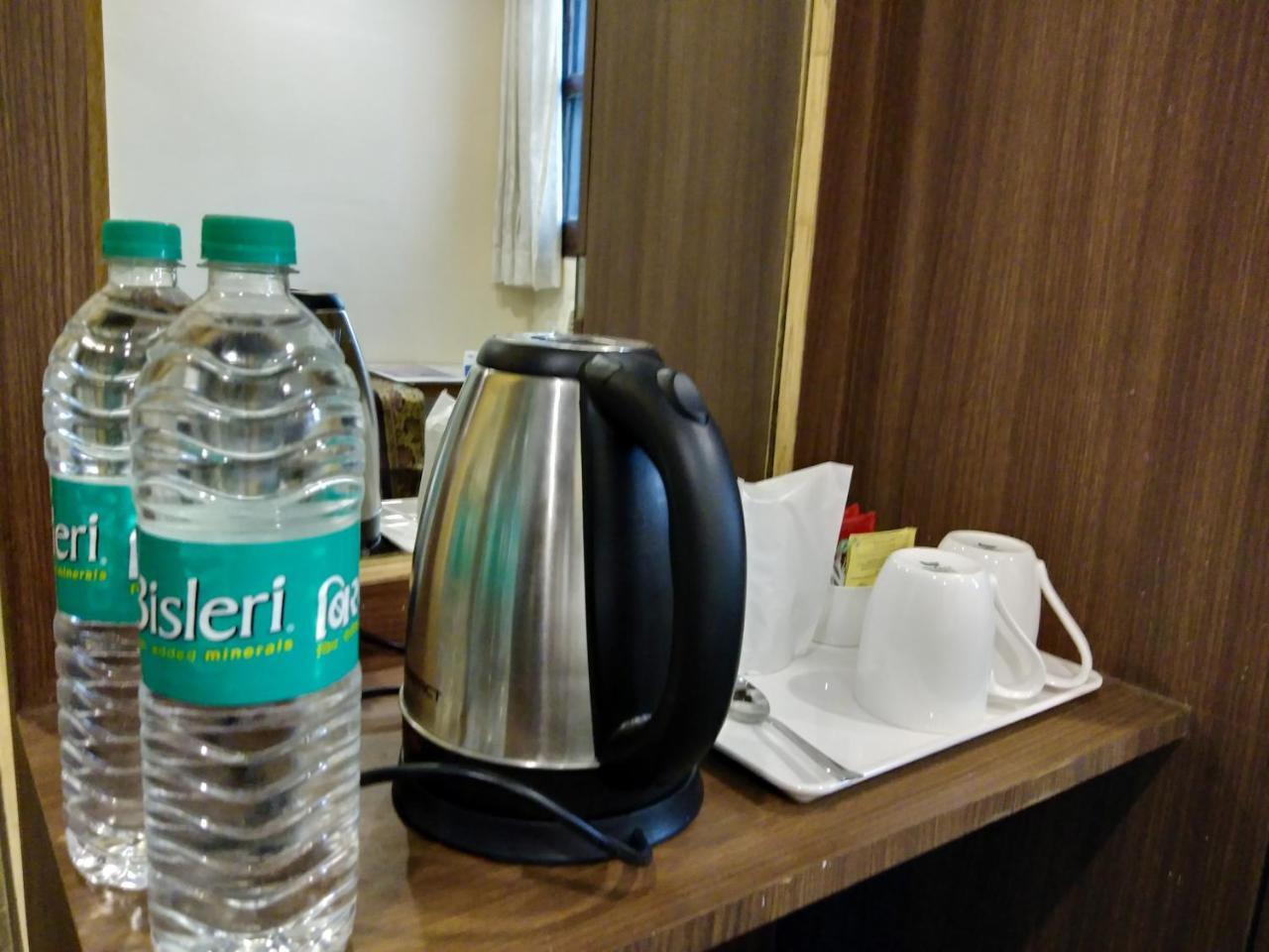 Dwivedi Hotels Hotel Elena Waranasi Zewnętrze zdjęcie